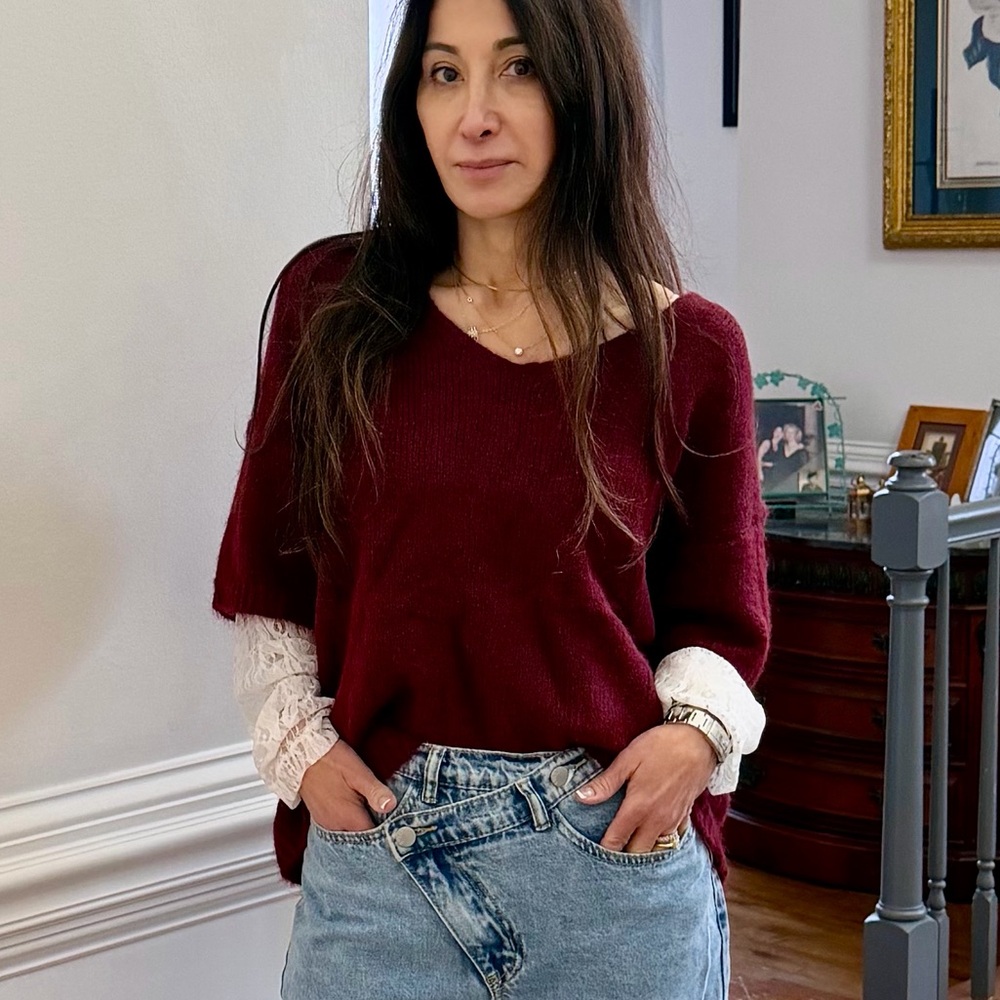 FROM PARIS FRACE Burgundy V-Neck Sweater With Lace Trim sleeves